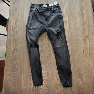 Pull & Bear Skinny Leg Black High Rise Jeans Size 31